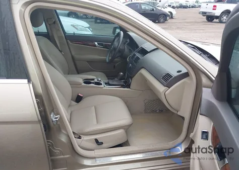 2010 Mercedes-Benz C 300 Luxury 4Matic from USA, damaged, VIN WDDGF8BB0AF447832